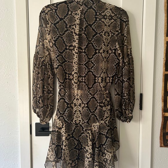 OLIVACEOUS Women's New Long Sleeve Snake Python Print Dress Size Small - Picture 9 of 10